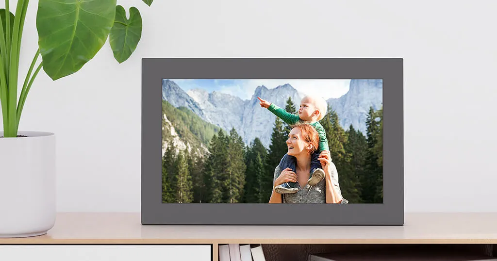Meet the largest table-top picture frame: The Netgear Meural WiFi Photo Frame