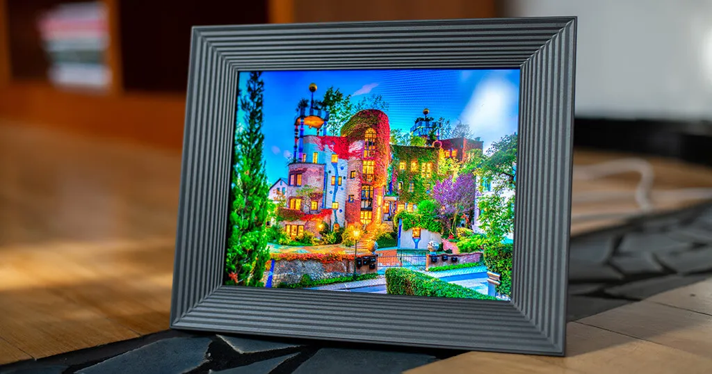 The Aura Mason digital picture frame with the Gift Setup feature to upload images even before the box is opened