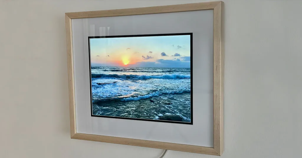The story of Dave’s Raspberry Pi digital picture frame project with a 4:3 screen ratio and a few handy tricks