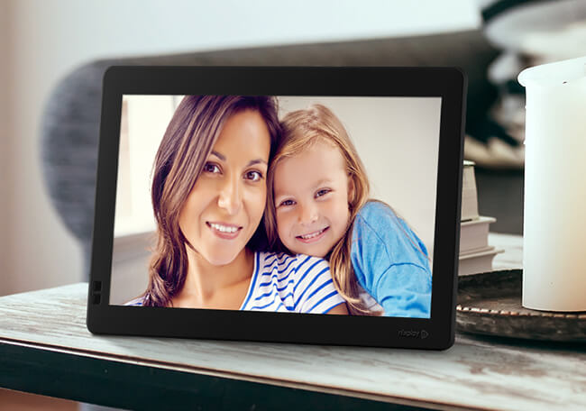 Nixplay Seed 10.1-inch WiFi Digital Photo Frame