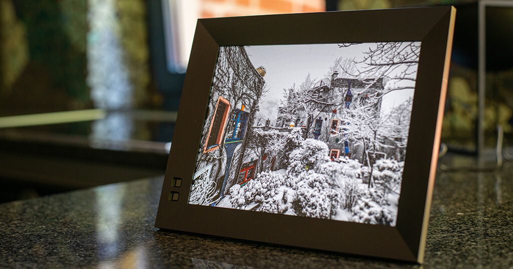 My review of Nixplay's first WiFi touchscreen photo frame 2